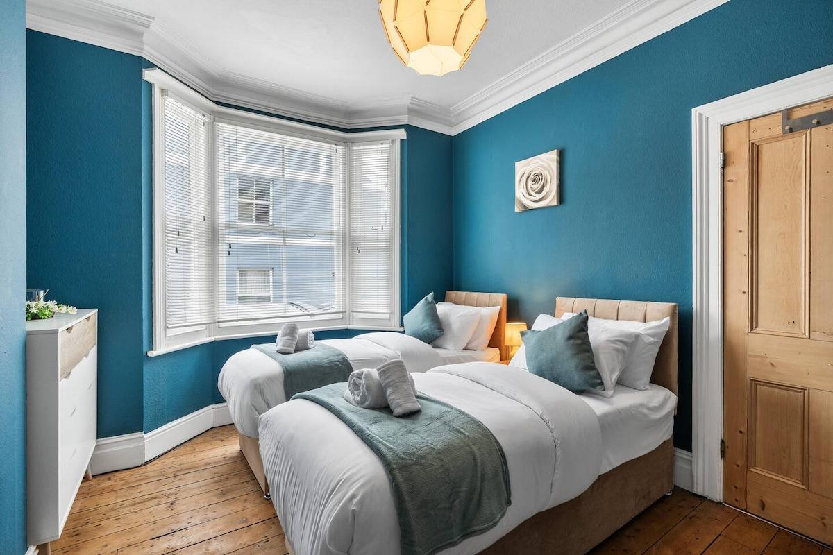 Brighton Explorer's Base -3BR/2BA Walk to Seafront2
