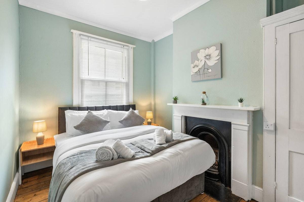 Brighton Explorer's Base -3BR/2BA Walk to Seafront5